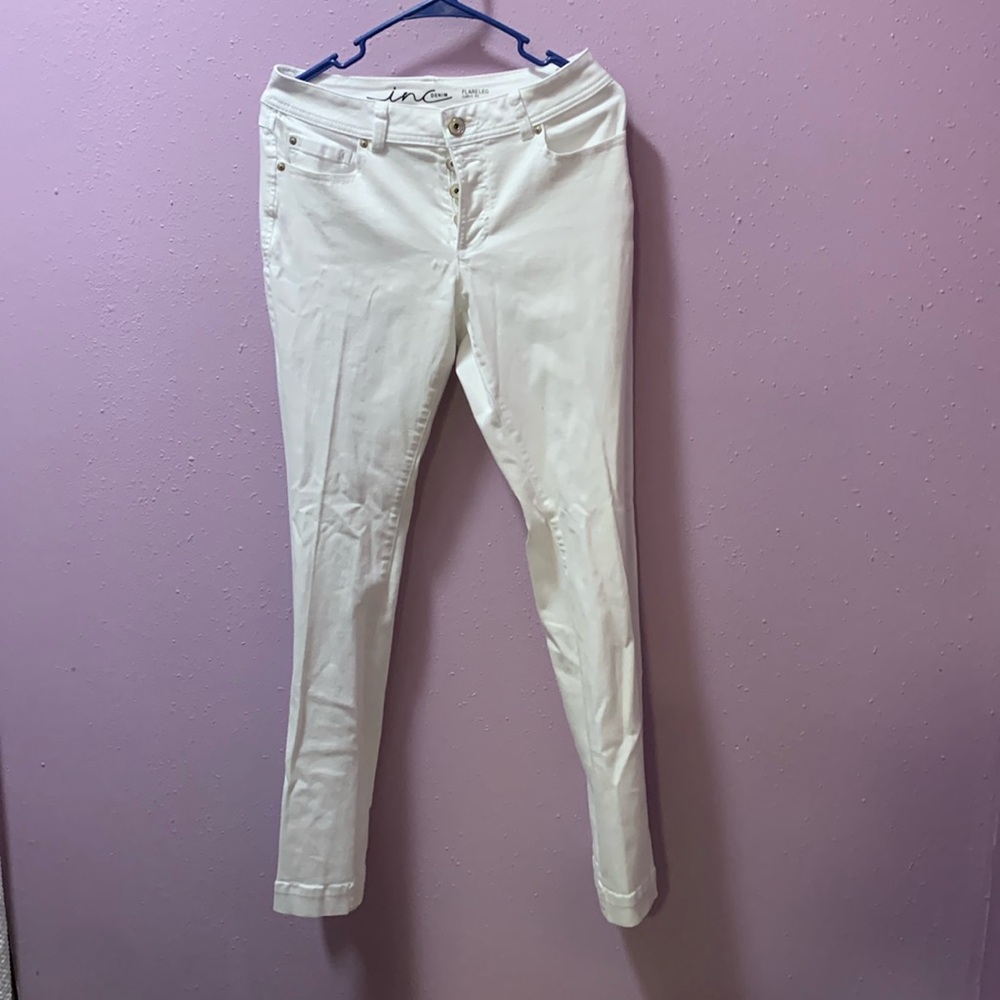 White INC denim flareleg curvy fit jeans!